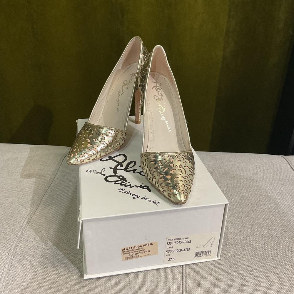 Alice & Olivia Sz 37.5 Heels